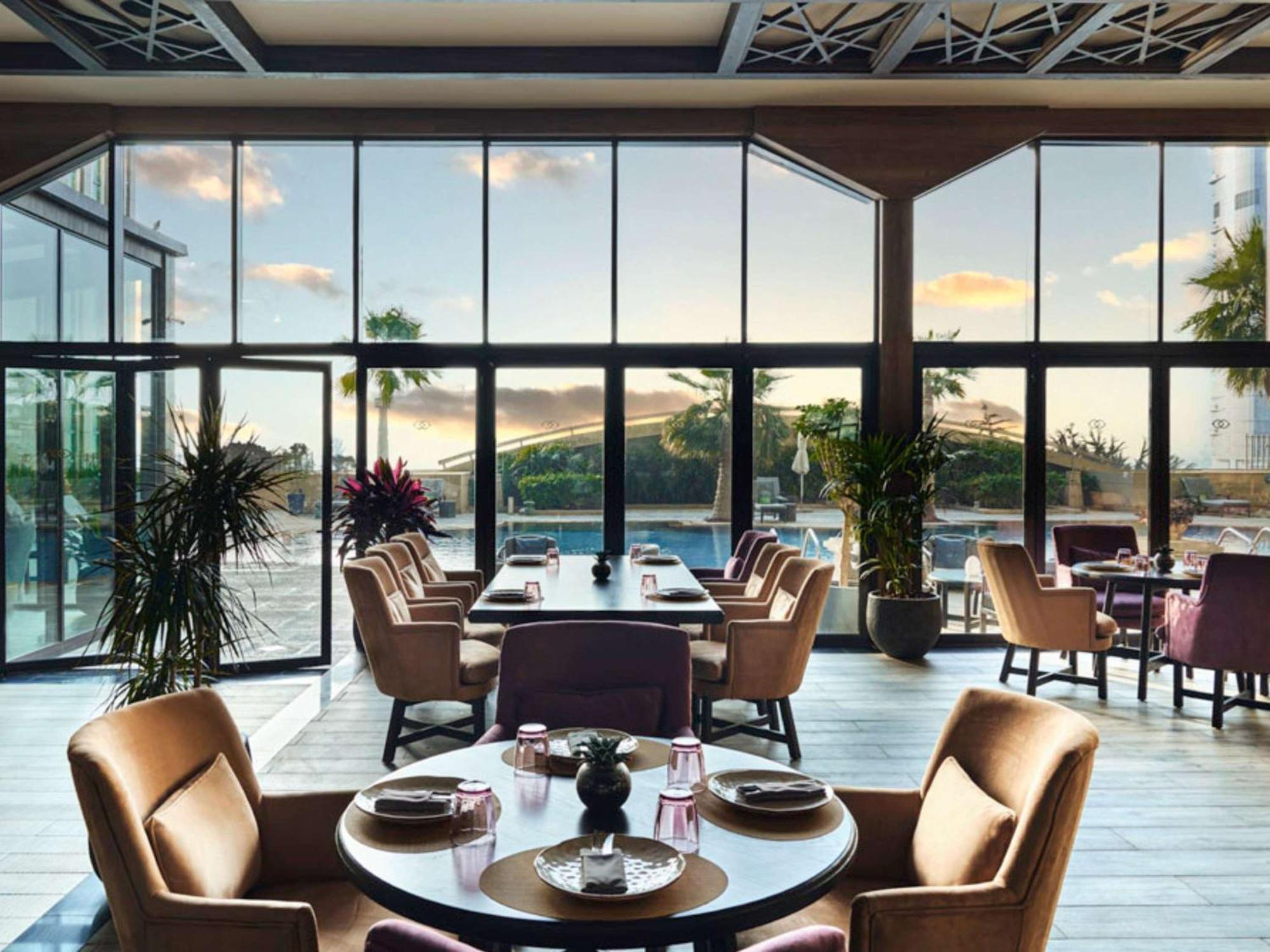 Hotel Sofitel Corniche 5*