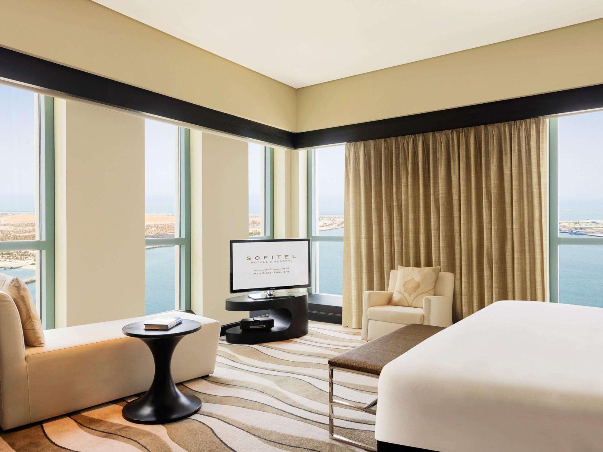 Sofitel Corniche 5*